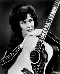 Loretta Lynn - Don't Come Home A-Drinkin'